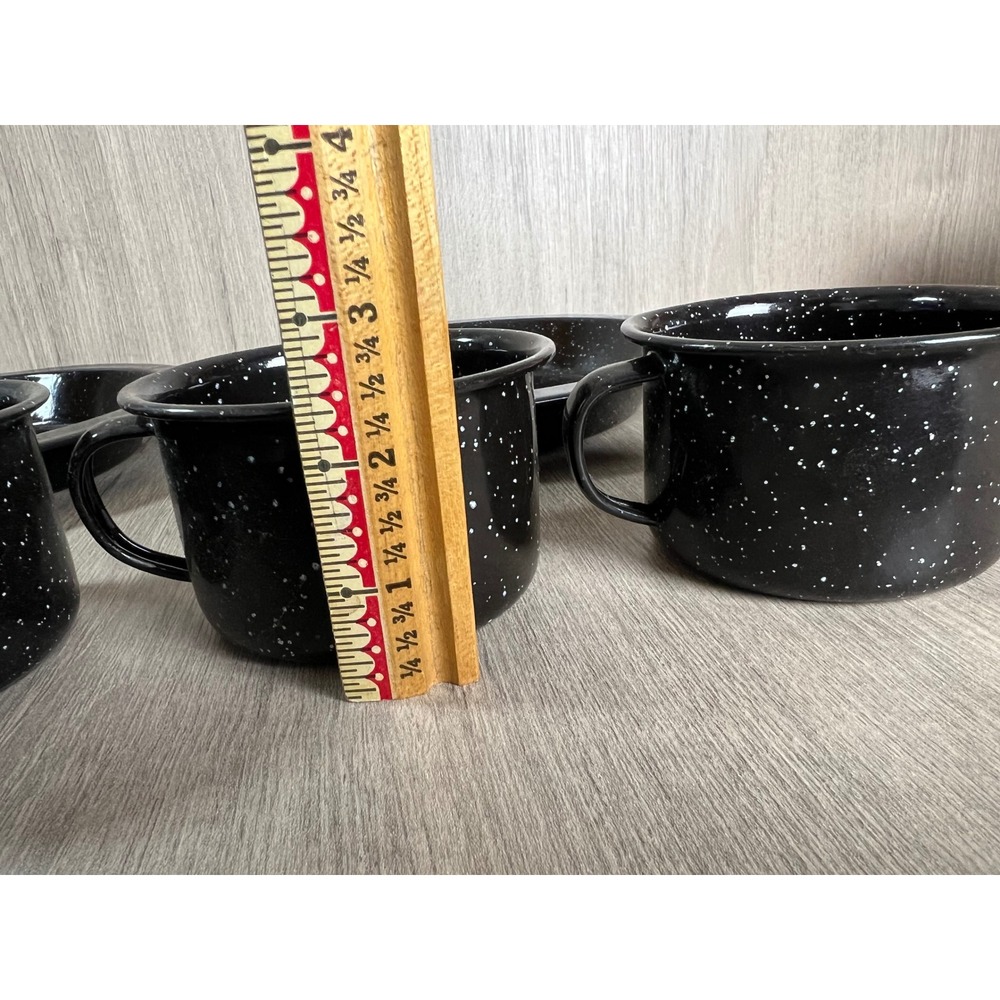 Vintage Black Speckled Enamelware 8 Piece Set 4 Plates 4 Mugs Camping Cabin - Picture 8 of 9